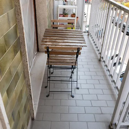 Spacious Aparment 10 Mins Walk From Duomo ميلان