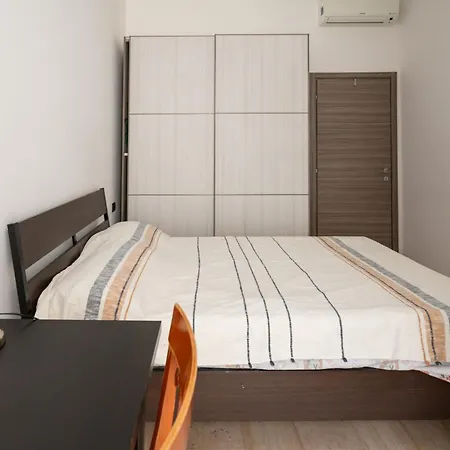 Spacious Aparment 10 Mins Walk From Duomo ميلان